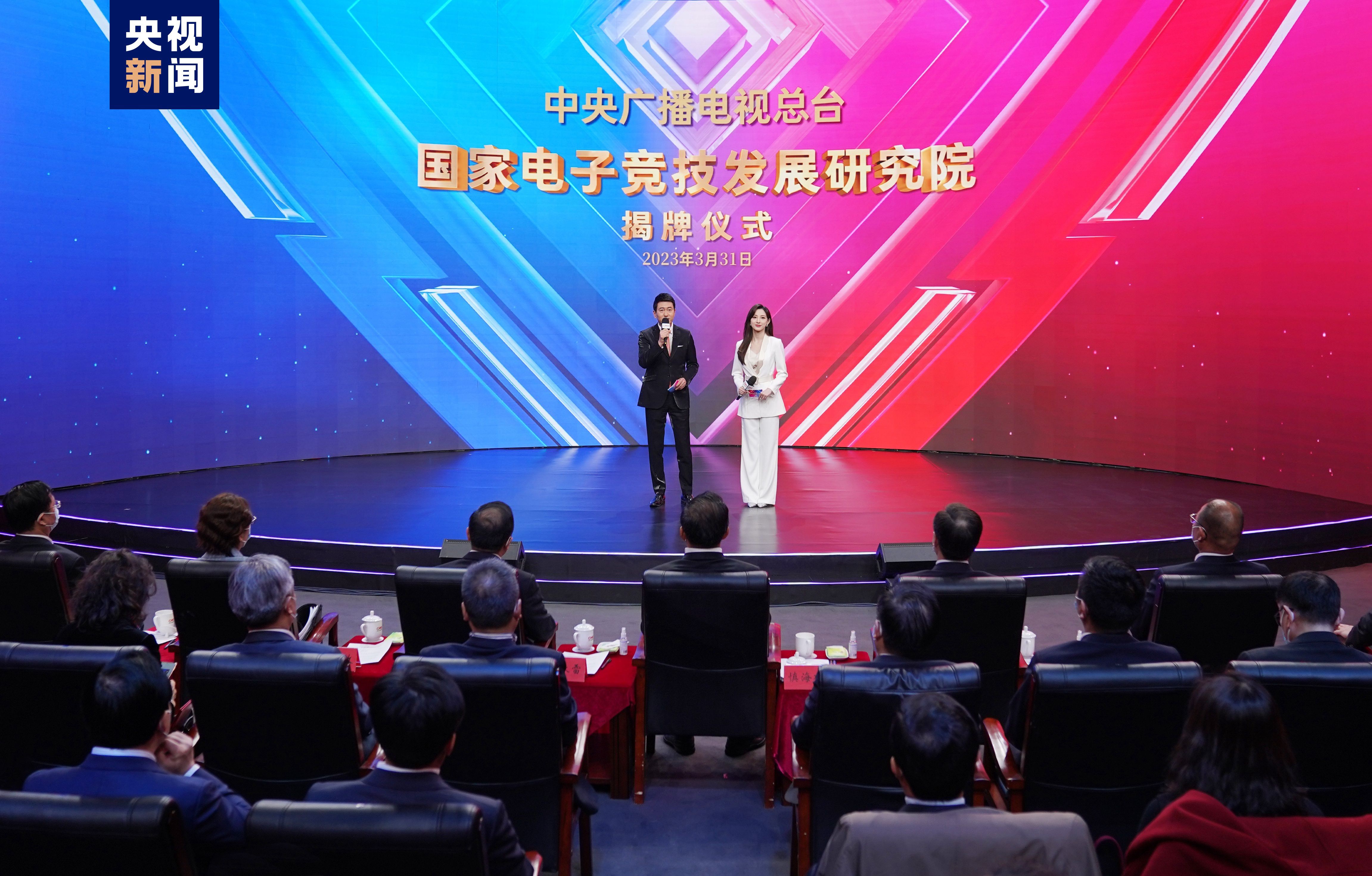 j9九游会：游戏原画和建模作品哪个好